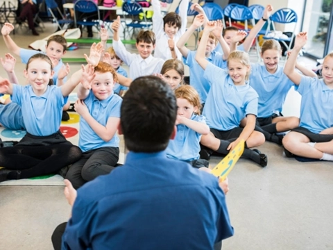 Sut mae ysgolion wedi ymgorffori Dull Ysgol Gyfan ar gyfer Lles Emosiynol a Meddyliol